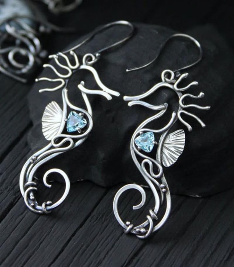 

Retro Ethnic Copper Color Spiral Half Circle Heart Earring Vintage Zircon Antique Metal Carved Pattern Seahorse Dangle Earrings мідний