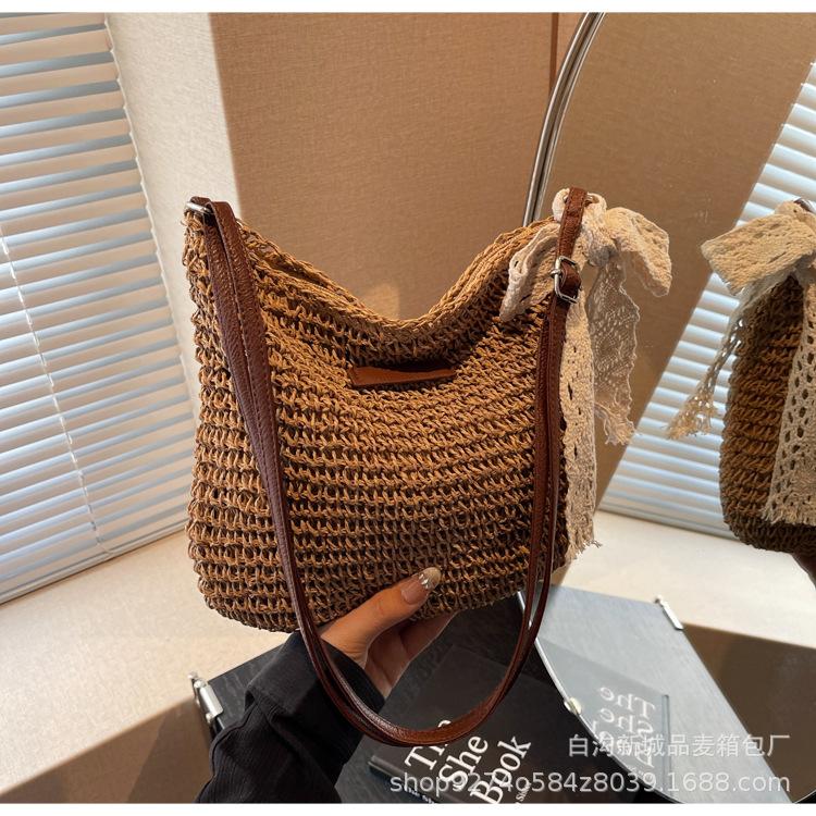 

Crossbody woven straw bag women s large capacity 2025 new summer versatile bucket bag seaside vacation beach bag хаки