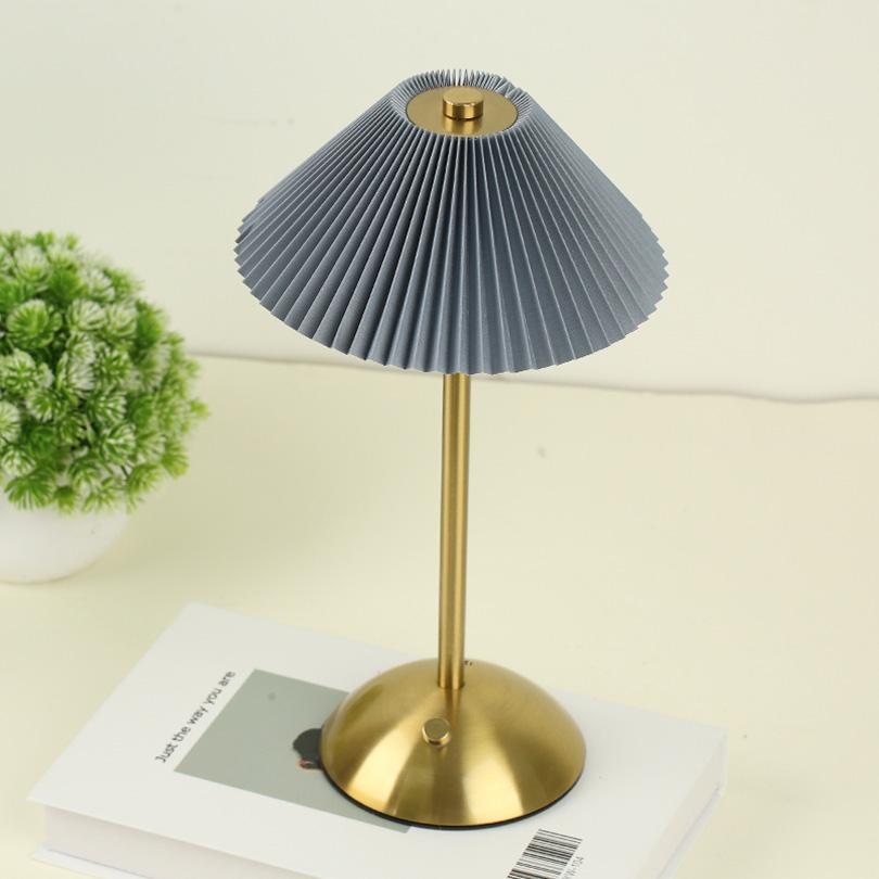 LED Table Lamp Creative Atmosphere Desk Lamp USB Rechargeable Table Lamp Vintage Bedroom Bedside Study Decorative Night Lights