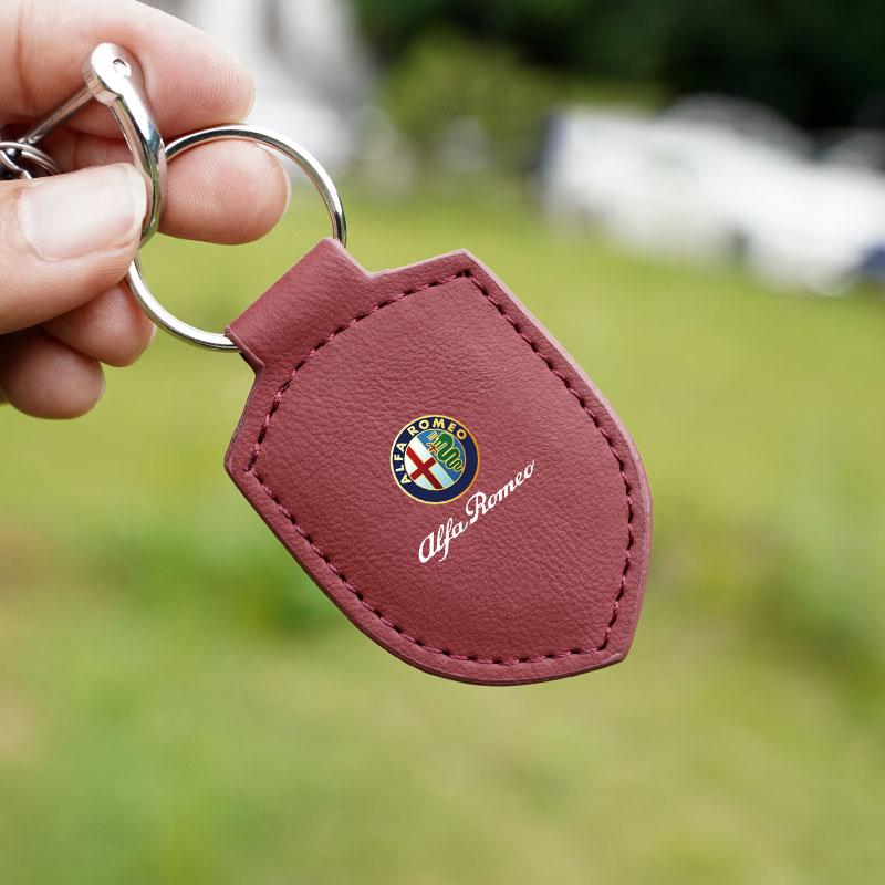 

For Alfa Romeo Leather Car Keychain Logo Styling Key Chain Rings Auto Accessorie For Alfa Romeo 4C 159 166 Spider Giulia 156 Mit
