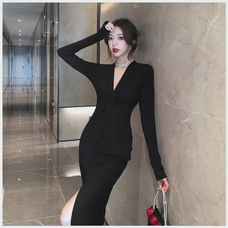 2024 Autumn French V-Neck Retro Long-Sleeve Slit Dress for Mature Women