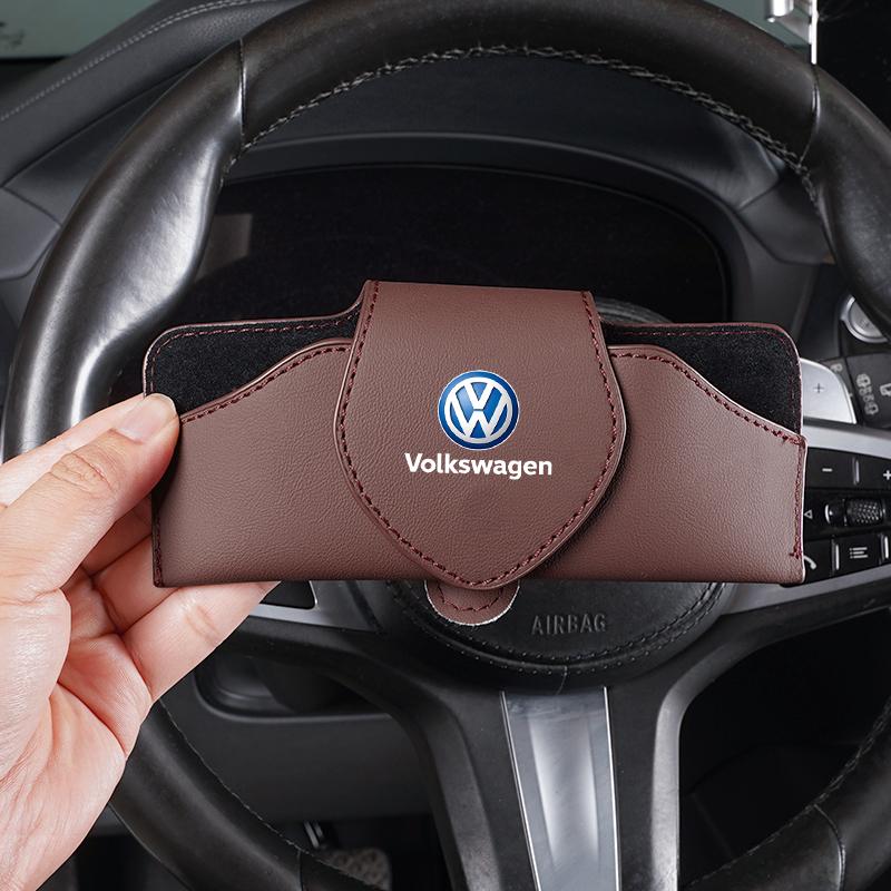 hijk1 Car Sun Visor Glasses Case Sunglasses Holder For VW Golf Amarok T5 Phaeton GTI Teramont Tiguan Car Interior Accessories keychain