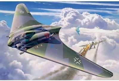 German Revell Horten 04312 Plastic Model 1/72 Go-229