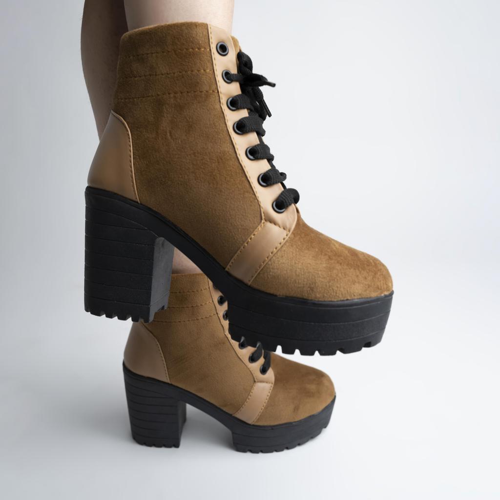 Shoetopia Damen Chunky Heel Kurze Stiefeletten mit rutschfester Sohle, Bequeme Trendige Knöchelboots | Weiche Gepolsterte Sohle | Lässig, Party & Winter
