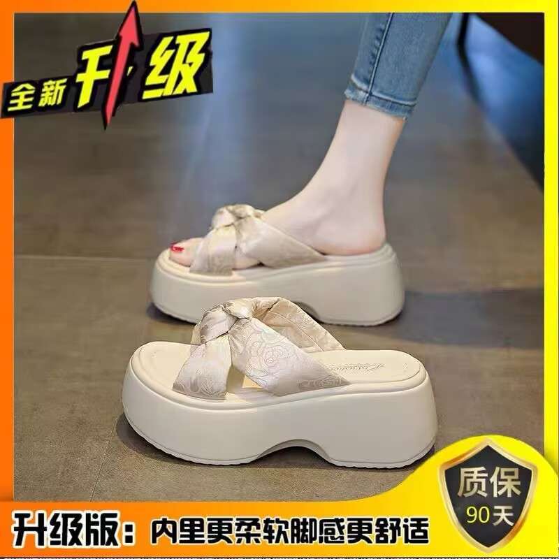 Gentle matching skirt platform slippers women's summer wear 2025 new muffin sandals high heels sandals soft-soled beach shoes