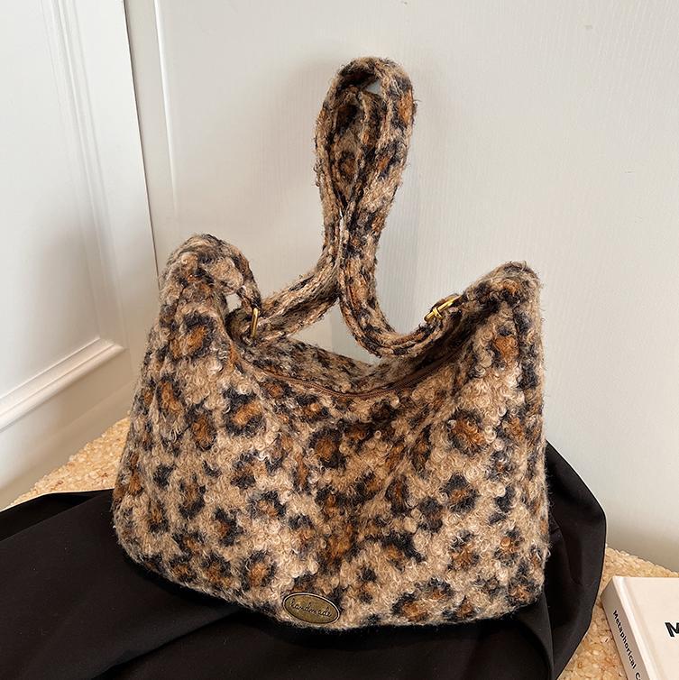 Autumn and Winter Woolen Bag Women's Large-capacity New Casual Simple Shoulder Bag Foreign Versatile Commuter Tote Bag