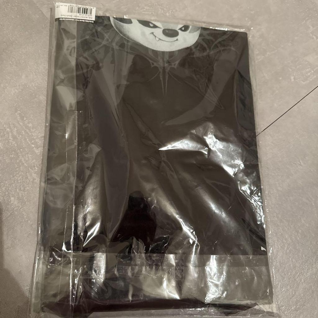 [USED] Stray Kids Dark Fall T-shirt Wolfchan Stray Kids Dark Fall T-shirt EVIL