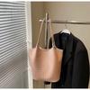 Fashion retro trend spring new casual simple niche design tote women's bag shoulder bag