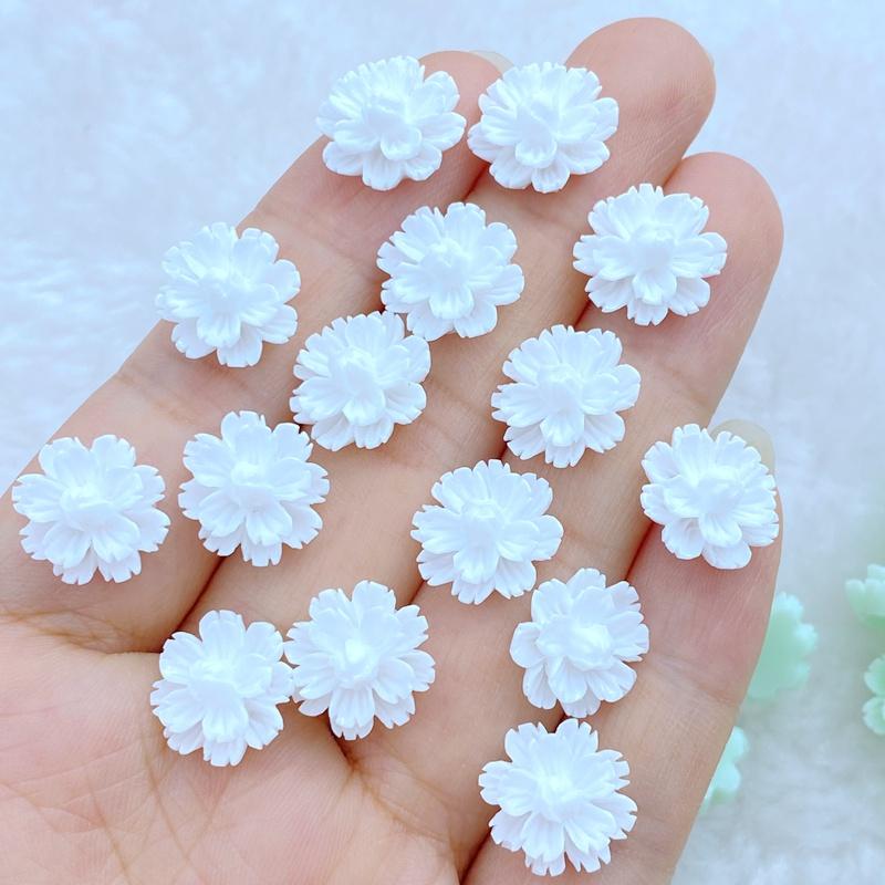 60 Stück Neu Süß 12mm Mini Kleine Blume Serie Harz Flache Rückseite Verzierungen Schmuckherstellung Maniküre Haarschmuck Zubehör