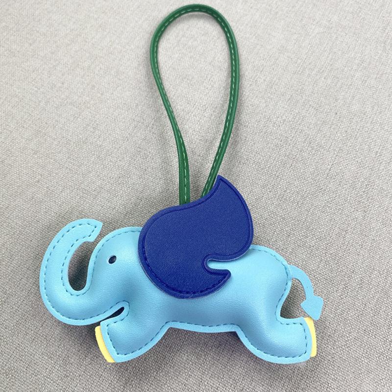 Trendy Designer Pu Leather Wings Flying Elephant Hanger Keychain Pendant Decoration For Ladies Bag Charm Accessories Ornament Gifts