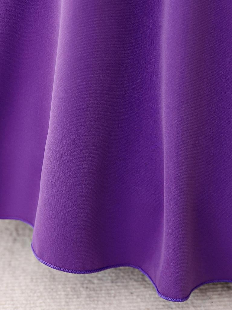 Middle Eastern Muslim Evening Dress with Long Sleeves and Puffy Long Skirt In Purple for Festival Performances