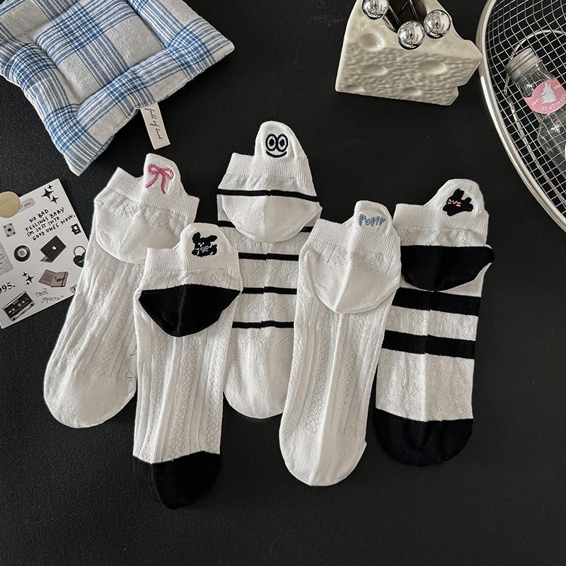 Cartoon-embroidered Socks for Women In Summer, Thin Mesh Hollowed-out Boat Socks with Striped Raised Ears, Boneless Short Socks