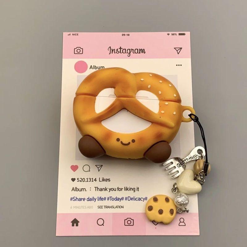 

Creative Alkaline Bread Cookies for Airpods1/2 Generation Earphone Case 3 Generation Apple Bluetooth Earphone Cover Pro Generation Airpods pro Cut Out carbohydrate bread + pendant