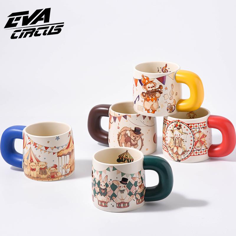 

EVA Fantasy Circus Ceramic Mug Large Capacity Household Water Cup Coffee Cup Opening Event Gift Cup 550ml alizarin темно-червоний колір