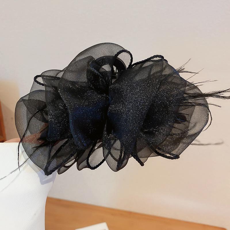 Design Ostrich Feather Grab Clip New Internet Celebrity Ins Wind Back Head Disc Hair Shark Clip Personalized Hair Accessories