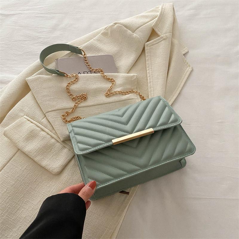 Fashionable And Chic Summer Women's Small Shoulder Bag With Trendy Chain Strap In Multiple Colors