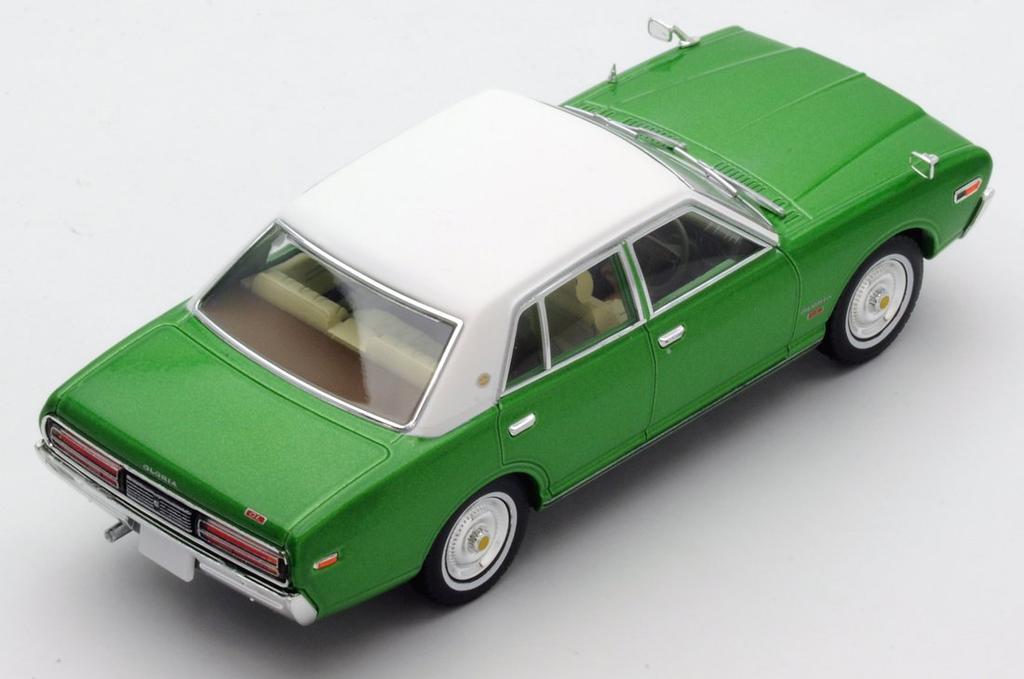 Tomica Limited Vintage Gloria 2000GL Completed LV-N43-09a (Green/White Roof)