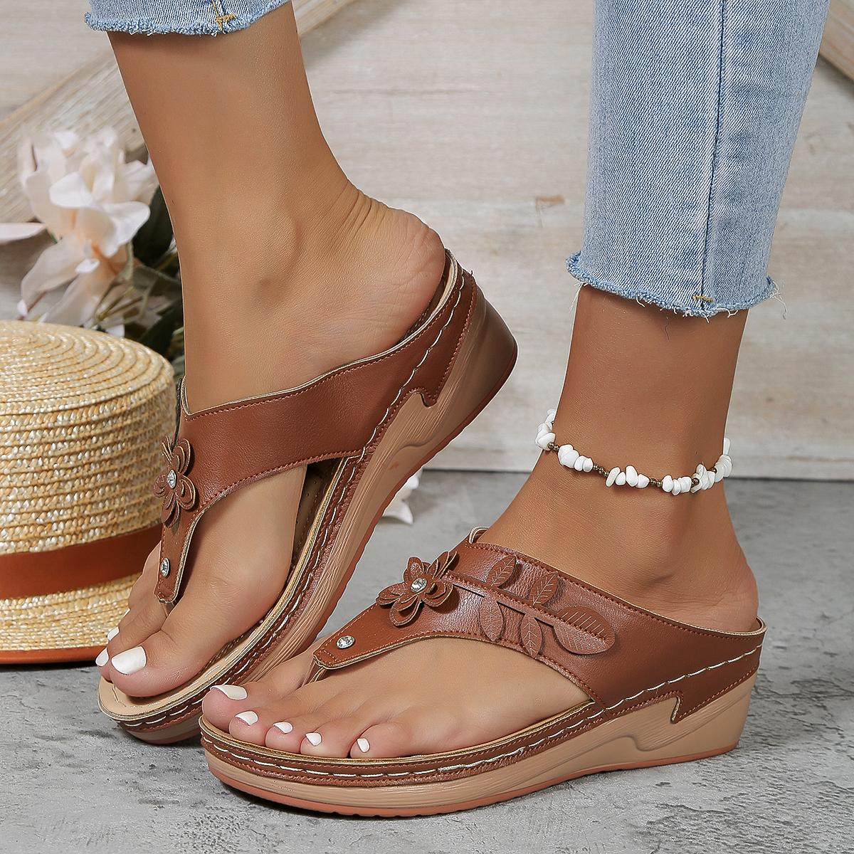 

Новые тапочки Летняя обувь для женщин Шлепанцы Женские босоножки на танкетке Босоножки Женские шлепанцы Женская обувь Дизайнерские роскошные тапочки 43