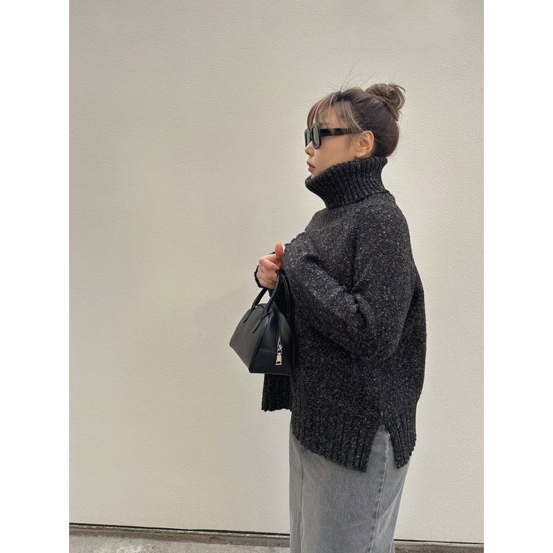 30% off Miss Biggie European and American Plus size Slimming Versatile Soft Glutinous Arabesquitic Fabric Loose Lapel Long sleeve Sweater