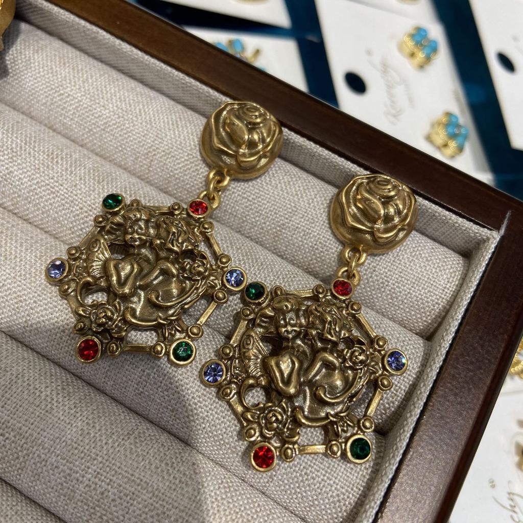 Pendientes de Ángel Besándose de Metal Retro y Antiguos, Pendientes de Botón de Rosa Incrustados con Diamantes de Alta Gama, Pendientes Exagerados Personalizados Para Mujeres