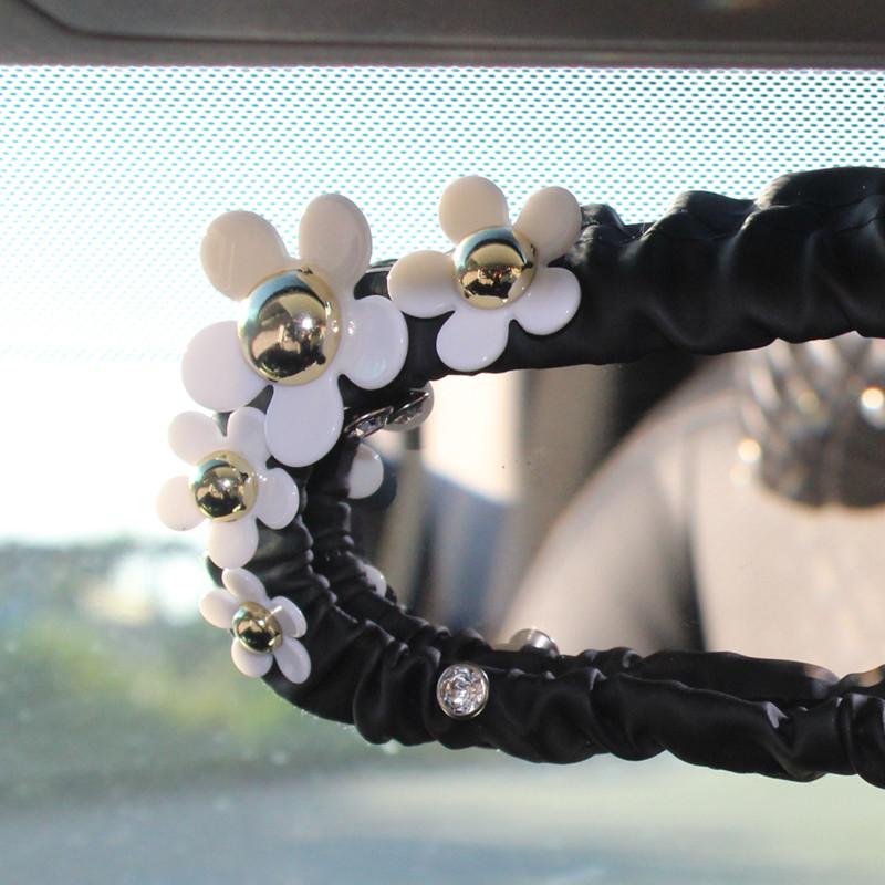 Crystal Daisy Car Interior Accessories Rear View Mirror Cover Leather Auto Rearview Mirror Cover Decoration For Women and