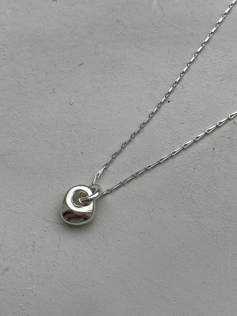 Melliv Pebble Drop Necklace_Mvn49