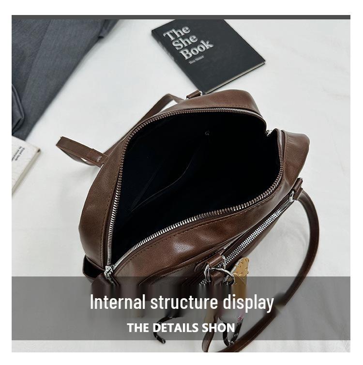 Women's Retro Y2K Underarm Bowling Bag: Large Capacity, Simple, Versatile Shoulder Handbag for Casual Commute.