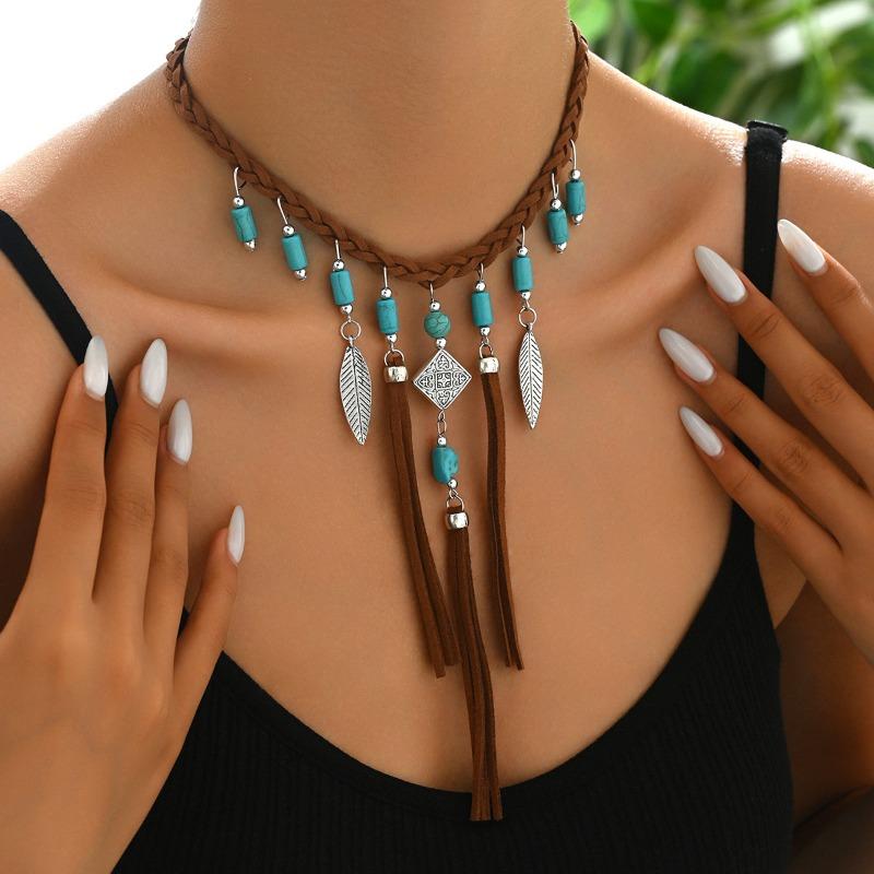 New 1-piece Personalized Fashion Velvet Turquoise Beaded Necklace