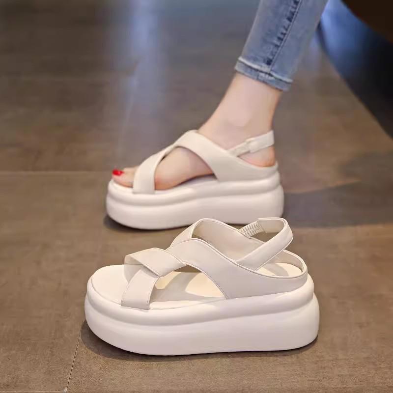 Small Thick-soled Muffin Cool Slippers Summer Wear New High-heeled Casual Beach Sandals