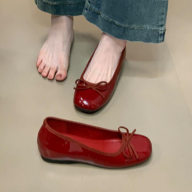Bow patent leather single shoes versatile with skirts, evening shoes inner height increase, small leather shoes, shallow mouth women's shoes