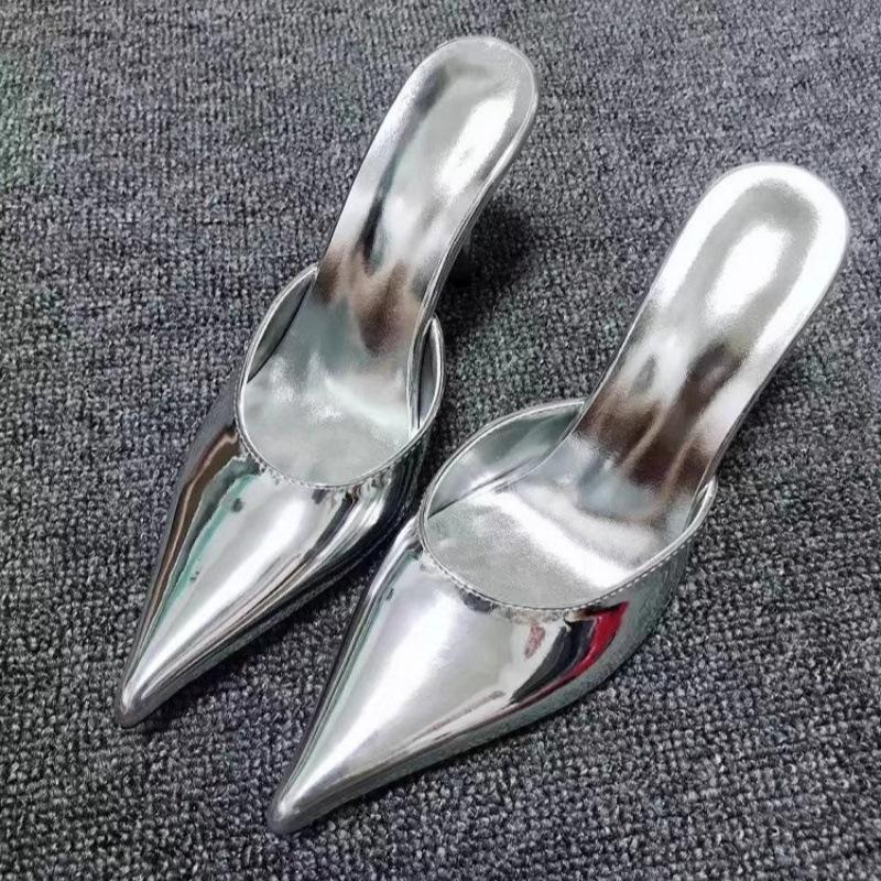 

Летние туфли-полушлепки на высоком каблуке 2025 года, женские новые, с закрытым носком, сексуальные шлепанцы на тонком каблуке, обувь Мюли, модные крутые шлепанцы 42 серебряный