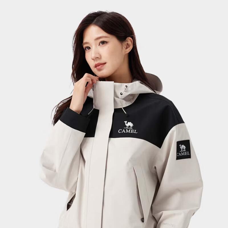 

CAMEL Women s Outdoor Waterproof Windbreaker A25CA6B162 M