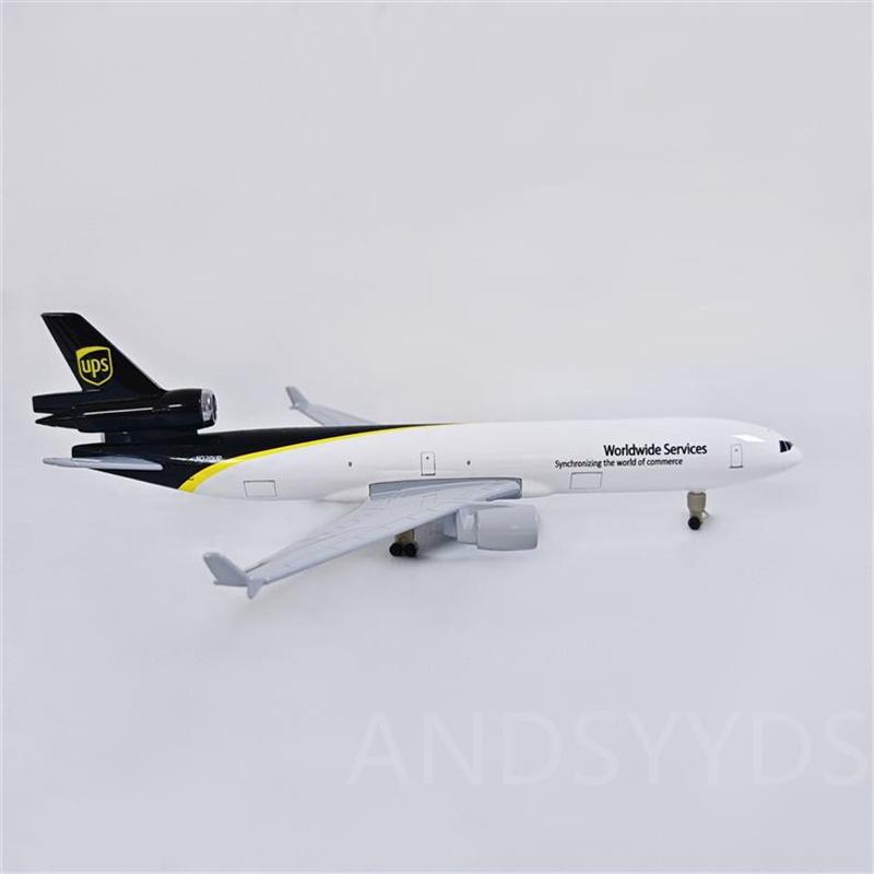 1/400 Md11 Plane Model UPS World Cargo Airlines 20CM Alloy Diecast Airplane with Base Landing Gear Wheels for Collection