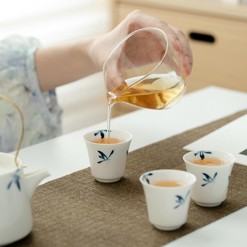 1 Pc Chinese Hand Painted Ceramic Tea Cup Handmade Tea Bowl Porcelain Teacup Household Teaware Personal Meditation Cup 40ml