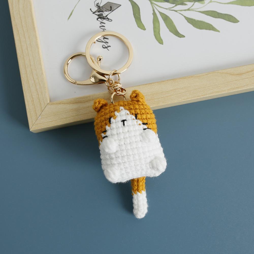 Hand-woven Cute Cat Keyring Crochet Cute Animal Pendant Lovely Exposing Belly Cat Keychain  Gifts
