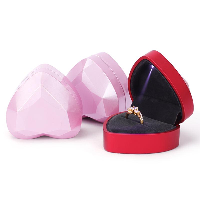 Heart-Shaped Light-Up Jewelry Box: High-End Engagement Ring & Luminous Necklace Display Case