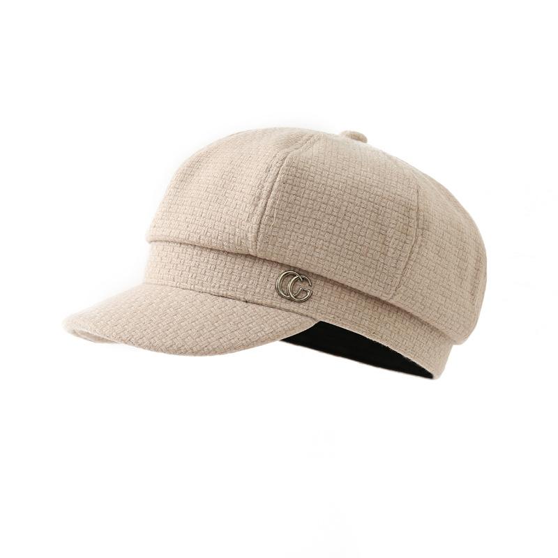 Korean Version of Autumn and Winter New Hat for Women Fashion Versatile Metallic Logo British Style Baseball Cap Retro Literary Octagonal Hat Trend