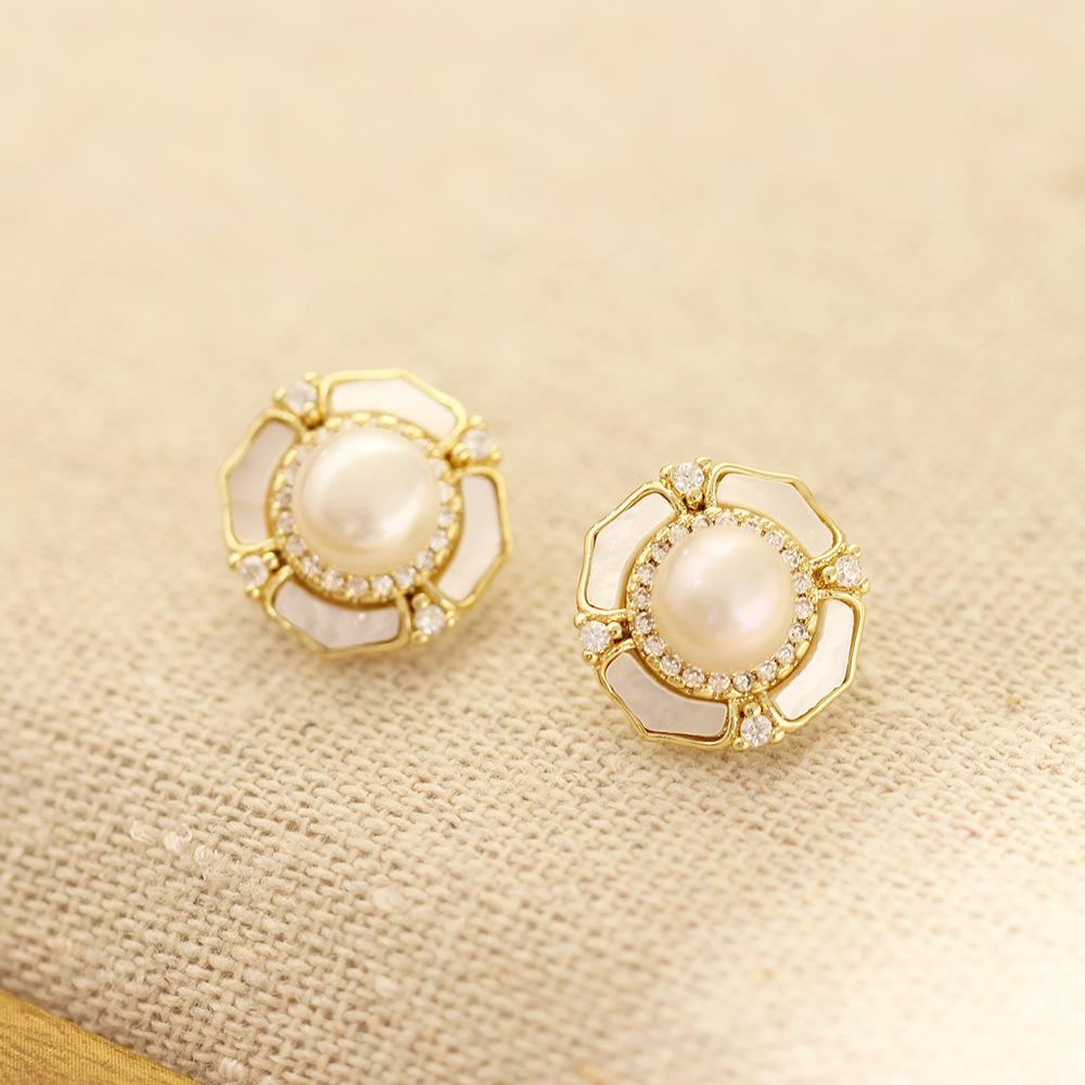 High-end elegant natural fritillary camellia stud earrings gold-plated with diamonds Natural freshwater pearls 925 silver needle earrings for women
