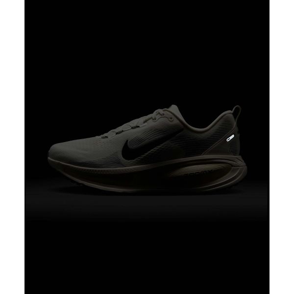Nike Vomero 18 Coconut Milk Men Sneakers Cream Summit-White Black HM6803-101