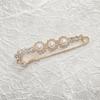 Elegant Diamond-Pearl Studded Brooch for Fashionable Women - Versatile, High-End Accessory with Crystal Accents