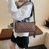 High-value shoulder bag women's black and white polka dot rectangular adjustable versatile commuter messenger bag versatile underarm bag