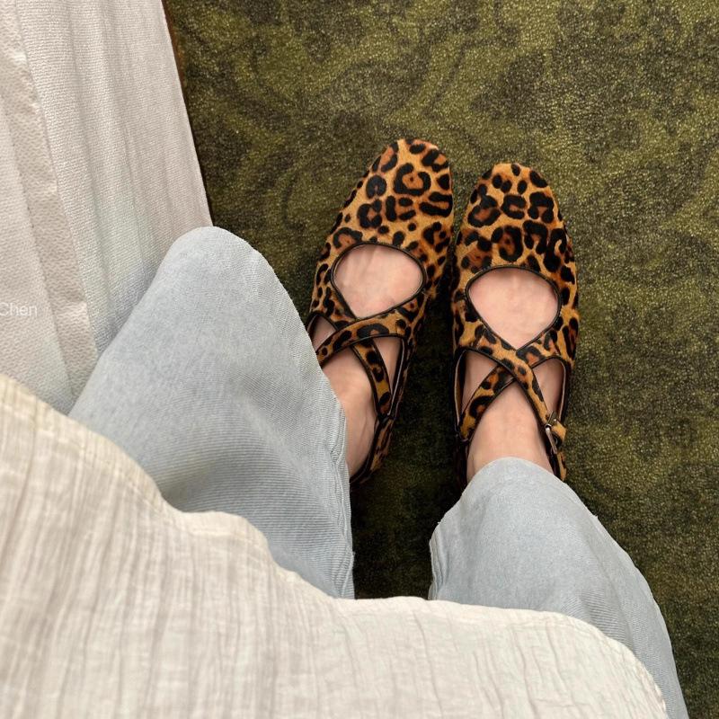 

Женские весенние туфли с кожаными ремешками крест-накрест, с французским круглым носком, на мягкой подошве, одинарные туфли, балетки, туфли на плоской подошве 40 цветной печати леопарда