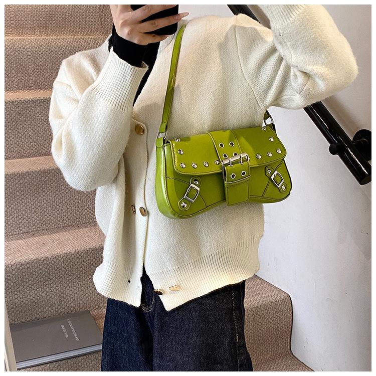Punk Rivet Single Shoulder Bag: 2024 Retro Women's Versatile Casual Handbag