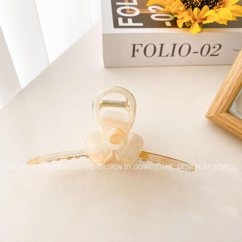 

Fashionable Handmade Hair Clip With Beautiful Butterfly Knot And Vibrant Colors Beige Flower