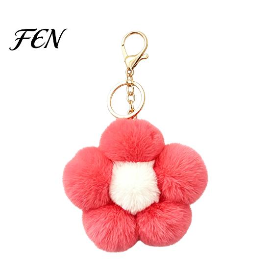 Flower Bag Charm Plush Keychain for Handbags, Five-petal Charm, Soft Fluffy Backpack Hanging Accessory Women Ornament