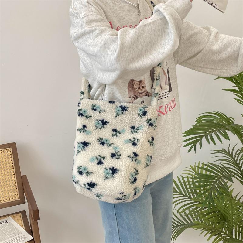 41 Lamb wool bucket bag messenger bag autumn and winter new retro plaid color scheme women's large-capacity shoulder bag