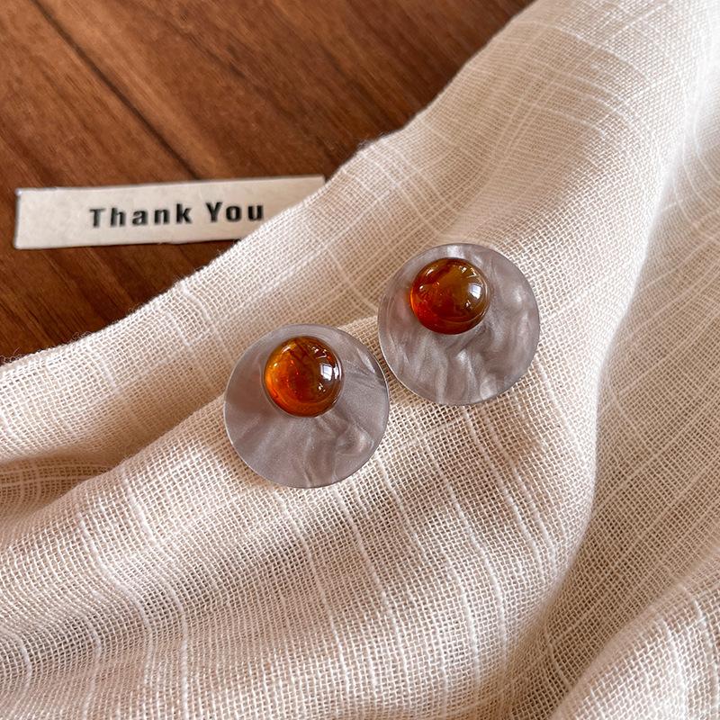 Vintage Brown Moonstone Stud Earrings for Women Fashion Geometric Circular Resin Drop Earrings Daily Party Jewelry Wholesale