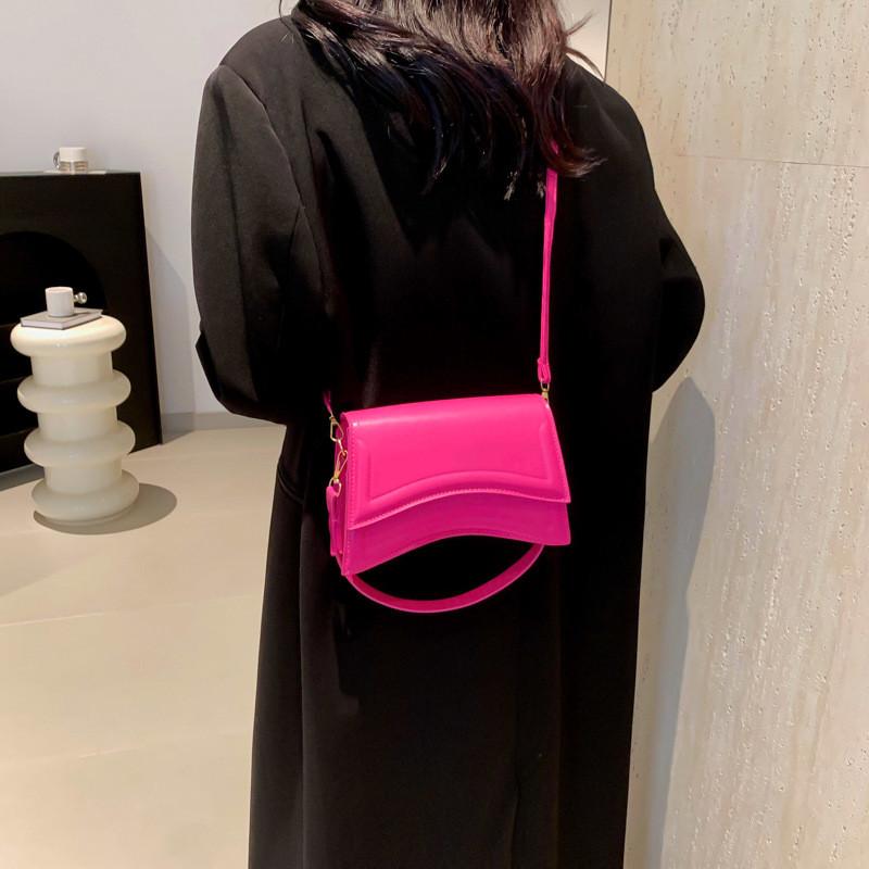 Trendy Summer Women's Small Square Handbag Fashionable Pu Crossbody Purse With Soft Texture And Casual Appeal