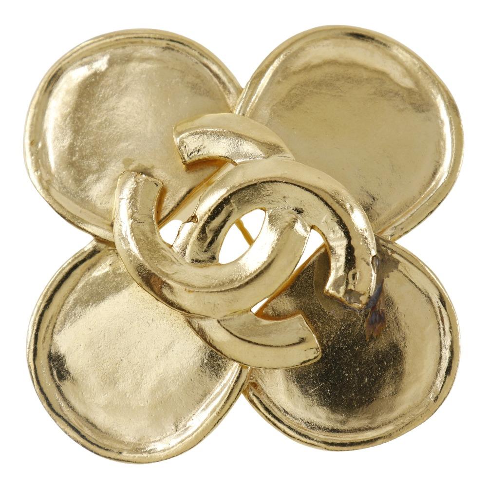 

CHANEL Clover Brooch Plated Gold 28.8g Women Used