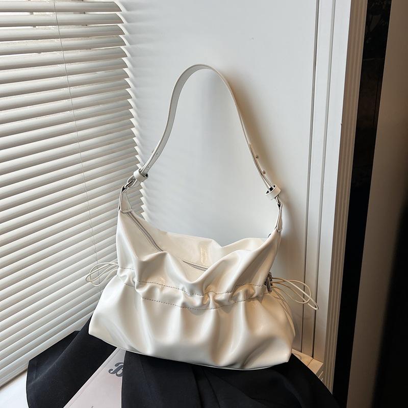 Leichter Luxus Nischen Tasche Damen Neue gefaltete Achselhöhle Wolken Tasche Vielseitige Schulter Crossbody Beutel Tasche